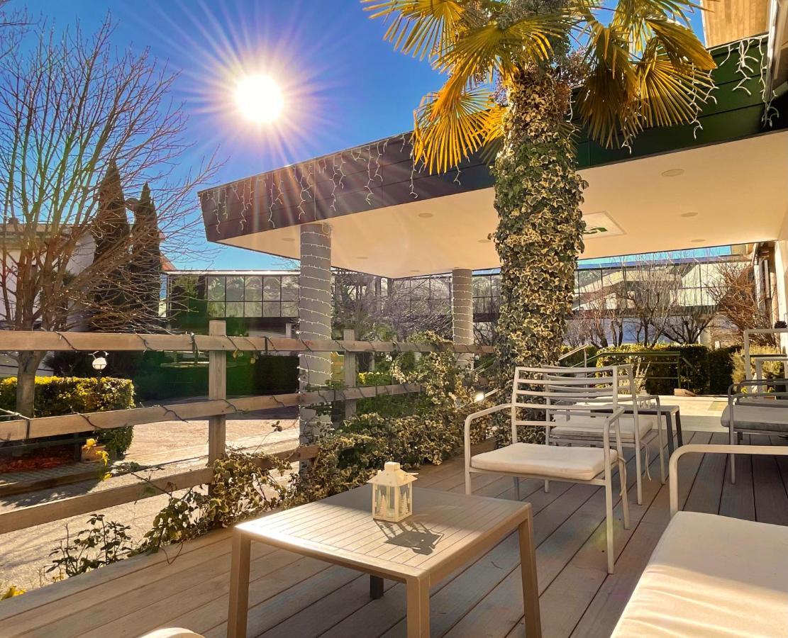 Hotel Santacroce Meeting سولمونا المظهر الخارجي الصورة