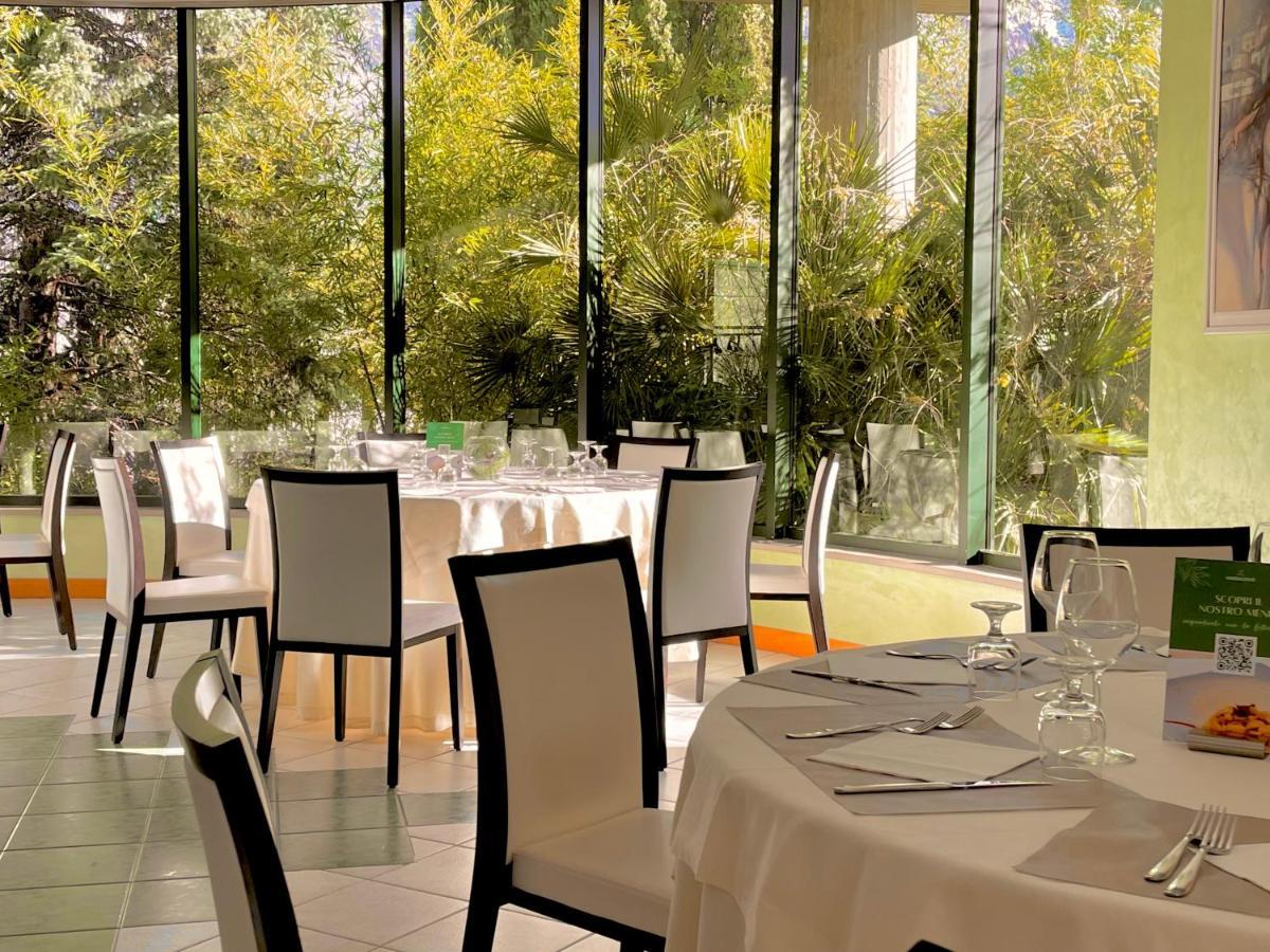 Hotel Santacroce Meeting سولمونا المظهر الخارجي الصورة