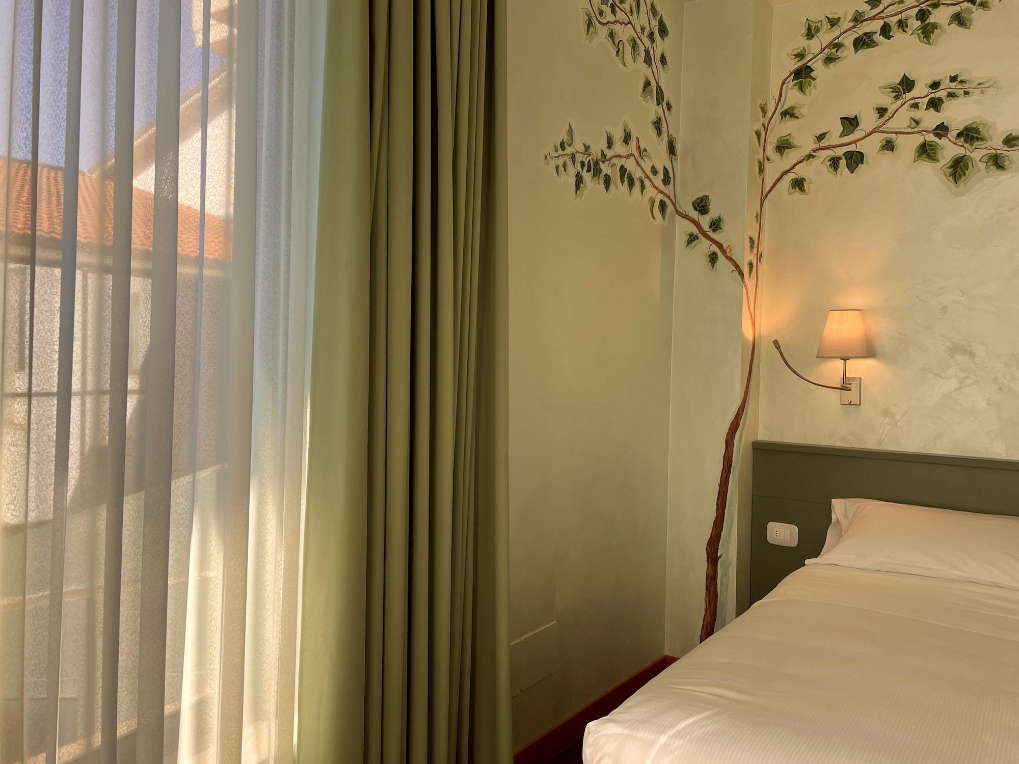 Hotel Santacroce Meeting سولمونا المظهر الخارجي الصورة